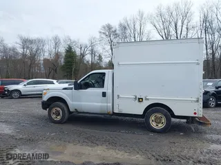 2015 Ford Super Duty F-250 SRW XL with VIN 1FDBF2B69FED21613, listed as a IAAI auction lot 41828456 with 389,777 mi miles. Bid and sale history available at carsss.com. Image 14.