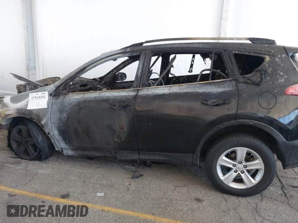 2013 Toyota RAV4 XLE with VIN 2T3WFREVXDW068020, listed as a IAAI auction lot 37515551 with 1 mi miles. Bid and sale history available at carsss.com. Image 13.