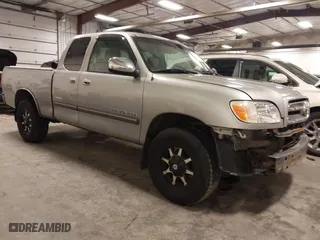 2005 Toyota Tundra SR5 with VIN 5TBBT44155S459077, listed as a IAAI auction lot 41622265 with 210,746 mi miles. Bid and sale history available at carsss.com. Image 1.