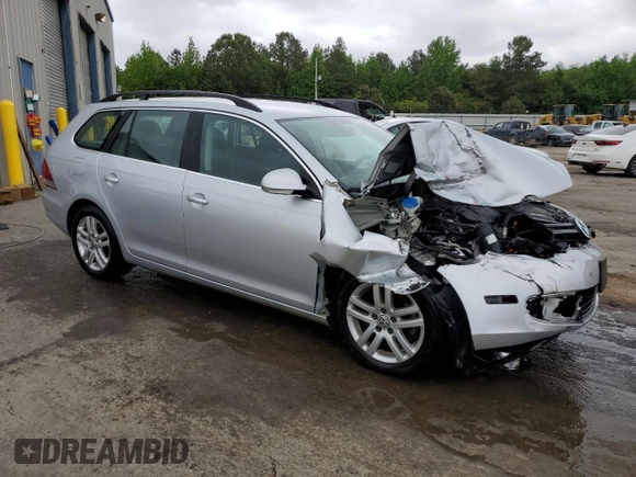 2014 Volkswagen Jetta TDI w/Sunroof & Nav with VIN 3VWPL7AJ3EM624771, listed as a Copart auction lot 55927955 with 99,424 mi miles and Salvage title. Bid and sale history available at DreamBid. Image 4.