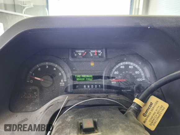 2009 Ford Econoline Cargo z VIN 1FTNE24L39DA13631, wystawiony jako IAAI lot #42563186 z przebiegiem 140 603 mil mil oraz . Historia ofert i sprzedaży dostępna na DreamBid. Obrazek 25.