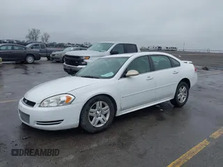 2014 Chevrolet Impala LT z VIN 2G1WB5E30E1140901, wystawiony jako IAAI lot #42106456 z przebiegiem 119 529 mil mil oraz . Historia ofert i sprzedaży dostępna na DreamBid. Obrazek 2.