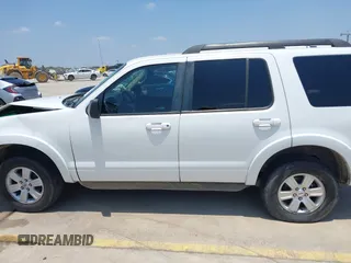 2010 Ford Explorer XLT z VIN 1FMEU6DE9AUA00779, wystawiony jako IAAI lot #42341409 z przebiegiem 146 967 mil mil oraz . Historia ofert i sprzedaży dostępna na DreamBid. Obrazek 14.