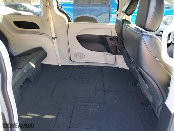 2018 Chrysler Pacifica Limited with VIN 2C4RC1GG4JR274106, listed as a Copart auction lot 45855675 with 84,884 mi miles and Salvage Title. Bid and sale history available at carsss.com. Image 11.