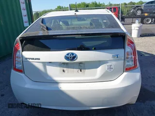 2013 Toyota Prius One with VIN JTDKN3DU3D0348163, listed as a IAAI auction lot 42115180 with 121,397 mi miles and . Bid and sale history available at DreamBid. Image 16.