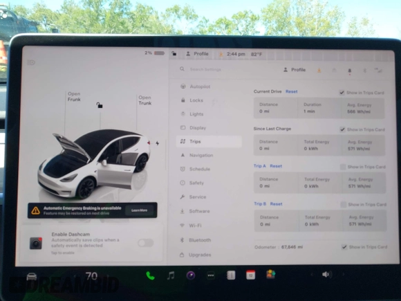 2022 Tesla Model Y Long Range with VIN 7SAYGAEE8NF431786, listed as a IAAI auction lot 41750353 with 67,846 mi miles and . Bid and sale history available at carsss.com. Image 7.