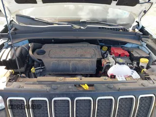 2020 Jeep Renegade Sport with VIN ZACNJAAB7LPL12899, listed as a IAAI auction lot 41227832 with 46,698 mi miles and . Bid and sale history available at carsss.com. Image 10.