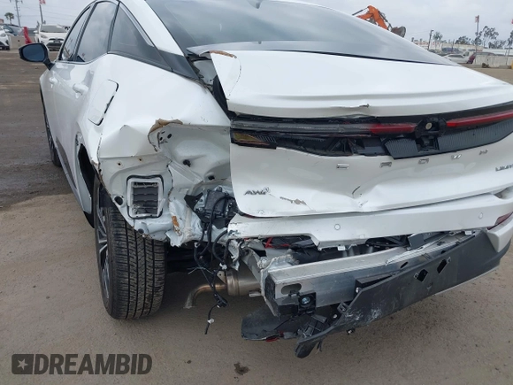 2023 Toyota Crown XLE с VIN JTDAAAAF5P3003219, выставлен на аукционе IAAI как лот 42109726 с пробегом 6 176 миль миль и . История ставок и продаж доступна на DreamBid. Изображение 6.
