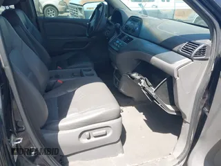 2010 Honda Odyssey EX-L with VIN 5FNRL3H73AB107662, listed as a IAAI auction lot 42107166 with 188,308 mi miles. Bid and sale history available at carsss.com. Image 5.