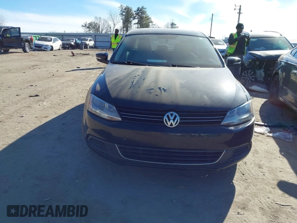 2013 Volkswagen Jetta SE с VIN 3VWDX7AJ4DM298274, выставлен на аукционе IAAI как лот 41444013 с пробегом 111 344 миль миль и . История ставок и продаж доступна на DreamBid. Изображение 12.