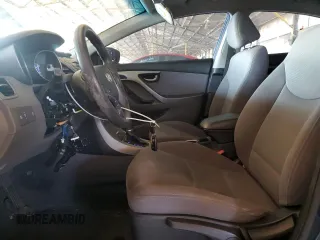 2014 Hyundai Elantra SE z VIN KMHDH4AE2EU090095, wystawiony jako Copart lot #61102225 z przebiegiem 130 421 mil mil oraz Szkoda całkowita • Salvage title. Historia ofert i sprzedaży dostępna na DreamBid. Obrazek 7.