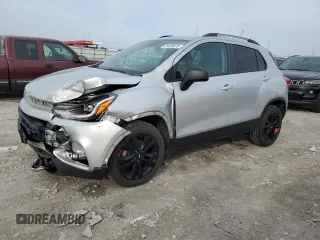 2021 Chevrolet Trax LT z VIN KL7CJPSM7MB360781, wystawiony jako Copart lot #51439975 z przebiegiem 40 750 mil mil oraz Szkoda całkowita • Salvage title. Historia ofert i sprzedaży dostępna na DreamBid. Obrazek 1.