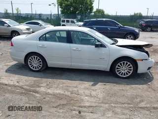 2008 Mercury Milan Premier with VIN 3MEHM02158R633388, listed as a IAAI auction lot 42390045 with 158,332 mi miles and . Bid and sale history available at DreamBid. Image 13.