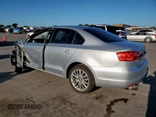 2011 Volkswagen Jetta SEL with VIN 3VWLX7AJ4BM368686, listed as a Copart auction lot 53942575 with 152,581 mi miles and Salvage title. Bid and sale history available at DreamBid. Image 2.