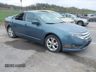 2012 Ford Fusion SE z VIN 3FAHP0HA6CR351436, wystawiony jako IAAI lot #41894194 z przebiegiem 178 075 mil mil oraz . Historia ofert i sprzedaży dostępna na DreamBid. Obrazek 1.