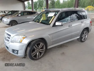 2010 Mercedes-Benz GLK 350 z VIN WDCGG8HB8AF485186, wystawiony jako IAAI lot #42238923 z przebiegiem 119 666 mil mil oraz . Historia ofert i sprzedaży dostępna na DreamBid. Obrazek 17.