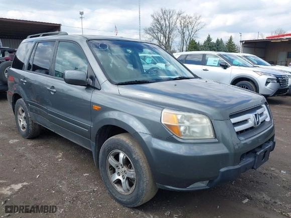 2007 Honda Pilot EX-L with VIN 5FNYF28527B022848, listed as a IAAI auction lot 42010116 with 240,277 mi miles. Bid and sale history available at carsss.com. Image 1.