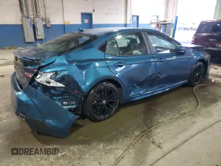 2025 Toyota Camry LE with VIN 4T1DAACK7SU015300, listed as a Copart auction lot 84261244 with 24,938 mi miles and Salvage Title. Bid and sale history available at carsss.com. Image 3.