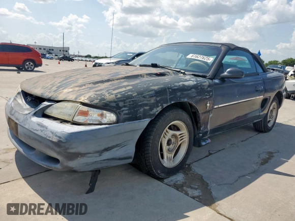 1995 Ford Mustang with VIN 1FALP4443SF210871, listed as a Copart auction lot 61627625 with 132,696 mi miles and Clean title. Bid and sale history available at DreamBid. Image 1.