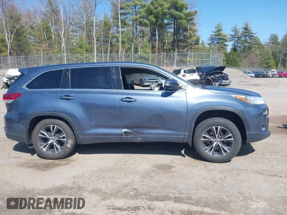 2018 Toyota Highlander LE с VIN 5TDBZRFH9JS837716, выставлен на аукционе IAAI как лот 42075645 с пробегом 36 893 миль миль и . История ставок и продаж доступна на DreamBid. Изображение 14.