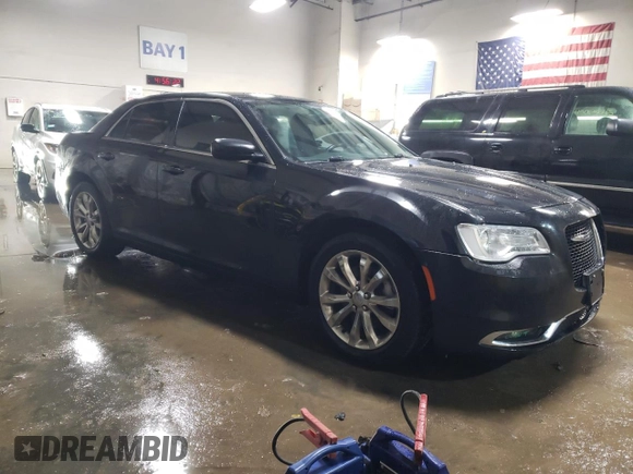 2015 Chrysler 300 Limited with VIN 2C3CCARG9FH810889, listed as a Copart auction lot 44935415 with 163,581 mi miles and Salvage Title. Bid and sale history available at carsss.com. Image 4.