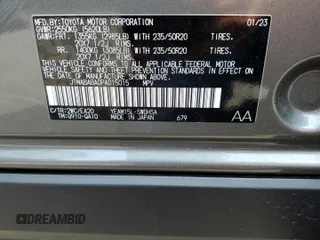 2023 Subaru Solterra Premium z VIN JTMABABA0PA015015, wystawiony jako Copart lot #61691623 z przebiegiem 2797 mil mil oraz . Historia ofert i sprzedaży dostępna na DreamBid. Obrazek 13.