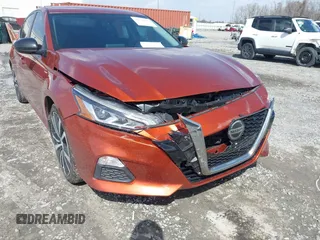 2019 Nissan Altima SR with VIN 1N4BL4CV8KC201828, listed as a IAAI auction lot 41728892 with 124,879 mi miles and . Bid and sale history available at carsss.com. Image 6.