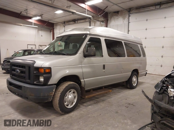 2014 Ford Econoline Wagon XL with VIN 1FBSS3BL1EDA11623, listed as a IAAI auction lot 41812934 with Not Provided miles. Bid and sale history available at carsss.com. Image 16.