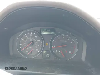 2010 Volvo S40 с VIN YV1390MS9A2490226, выставлен на аукционе IAAI как лот 42234235 с пробегом 111 765 миль миль и . История ставок и продаж доступна на DreamBid. Изображение 7.