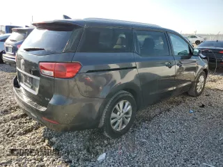 2016 Kia Sedona LX with VIN KNDMB5C12G6088697, listed as a Copart auction lot 62272124 with 179,372 mi miles and Salvage Title. Bid and sale history available at carsss.com. Image 3.