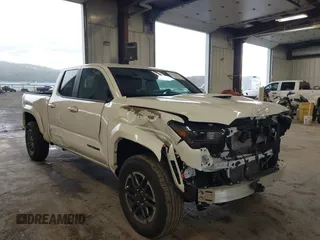 2025 Toyota Tacoma SR with VIN 3TMLB5JN2SM090394, listed as a IAAI auction lot 41916312 with 840 mi miles and . Bid and sale history available at DreamBid. Image 1.