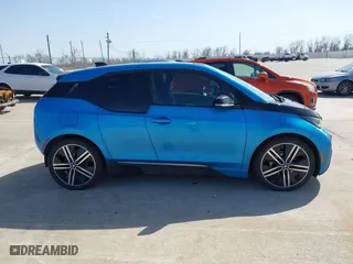 2017 BMW i3 with VIN WBY1Z8C50HV551025, listed as a IAAI auction lot 41722975 with 85,709 mi miles. Bid and sale history available at carsss.com. Image 13.