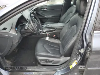 2020 Toyota Avalon Hybrid XLE z VIN 4T1A21FB8LU013231, wystawiony jako Copart lot #45410755 z przebiegiem 63 619 mil mil oraz Szkoda całkowita • Salvage title. Historia ofert i sprzedaży dostępna na DreamBid. Obrazek 7.