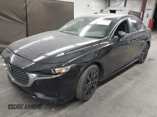 2024 Mazda 3 S Select Sport z VIN 3MZBPABMXRM432614, wystawiony jako IAAI lot #41654313 z przebiegiem Nie podano mil oraz . Historia ofert i sprzedaży dostępna na DreamBid. Obrazek 16.
