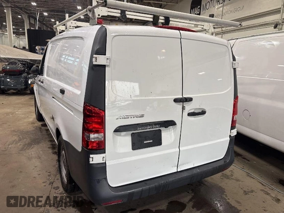 2018 Mercedes-Benz Metris Cargo with VIN WD3PG2EA0J3414428, listed as a IAAI auction lot 42099187 with 105,020 mi miles. Bid and sale history available at carsss.com. Image 1.