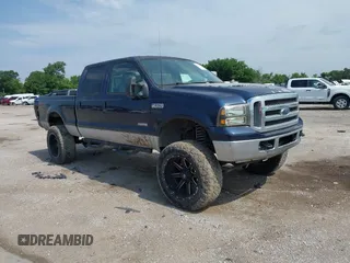 2005 Ford F-250 XL with VIN 1FTSW21P65EC14032, listed as a IAAI auction lot 42496467 with 247,356 mi miles and . Bid and sale history available at DreamBid. Image 1.