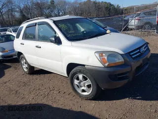 2007 Kia Sportage LX with VIN KNDJF724577389473, listed as a IAAI auction lot 41680139 with Not Provided miles. Bid and sale history available at carsss.com. Image 1.