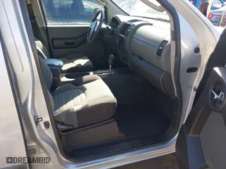 2006 Nissan Xterra X with VIN 5N1AN08W56C505369, listed as a IAAI auction lot 41866753 with 189,692 mi miles. Bid and sale history available at carsss.com. Image 5.