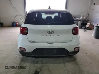 2020 Hyundai Venue SE z VIN KMHRB8A37LU025883, wystawiony jako Copart lot #49889945 z przebiegiem 71 765 mil mil oraz Tytuł czysty. Historia ofert i sprzedaży dostępna na DreamBid. Obrazek 6.