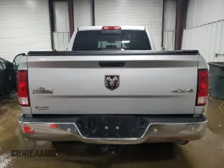 2018 Ram 1500 Big Horn z VIN 3C6RR7LG7JG240889, wystawiony jako Copart lot #57627555 z przebiegiem 74 541 mil mil oraz Szkoda całkowita • Salvage title. Historia ofert i sprzedaży dostępna na DreamBid. Obrazek 6.