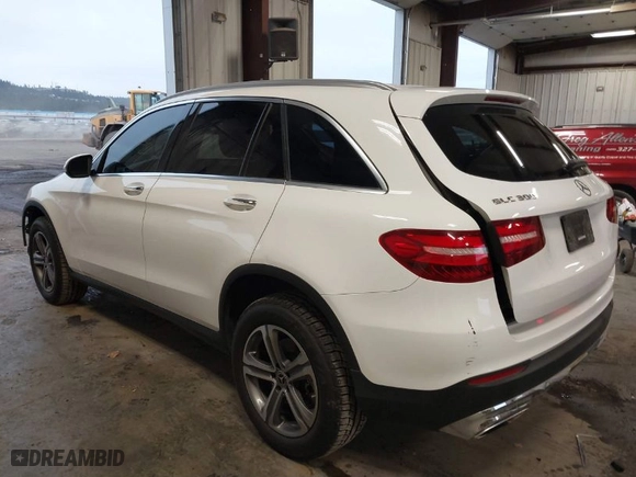2019 Mercedes-Benz GLC with VIN WDC0G4KB7KF640444, listed as a IAAI auction lot 41468766 with 60,354 mi miles. Bid and sale history available at carsss.com. Image 3.
