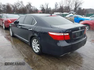 2007 Lexus LS 460 with VIN JTHBL46F675008702, listed as a IAAI auction lot 41574370 with 170,609 mi miles. Bid and sale history available at carsss.com. Image 3.