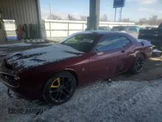 2022 Dodge Challenger R/T Scat Pack z VIN 2C3CDZFJ7NH253801, wystawiony jako Copart lot #42668345 z przebiegiem 62 477 mil mil oraz Szkoda całkowita • Salvage title. Historia ofert i sprzedaży dostępna na DreamBid. Obrazek 1.