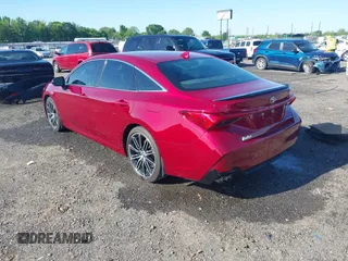 2019 Toyota Avalon XLE with VIN 4T1BZ1FB6KU013498, listed as a IAAI auction lot 42085943 with 61,851 mi miles. Bid and sale history available at carsss.com. Image 3.