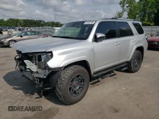 2022 Toyota 4Runner SR5 Premium with VIN JTENU5JR0N6049381, listed as a Copart auction lot 54142155 with 46,048 mi miles and Salvage title. Bid and sale history available at DreamBid. Image 1.