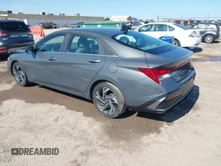2024 Hyundai Elantra SEL с VIN KMHLS4DG2RU724506, выставлен на аукционе IAAI как лот 42285045 с пробегом 37 998 миль миль и . История ставок и продаж доступна на DreamBid. Изображение 3.
