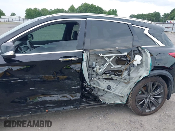 2020 Infiniti QX50 Luxe z VIN 3PCAJ5M13LF109740, wystawiony jako IAAI lot #42404612 z przebiegiem 56 743 mil mil oraz . Historia ofert i sprzedaży dostępna na DreamBid. Obrazek 6.