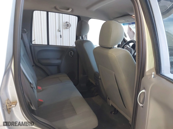 2005 Jeep Liberty Limited with VIN 1J4GL58K45W614346, listed as a IAAI auction lot 42092283 with 206,115 mi miles. Bid and sale history available at carsss.com. Image 8.