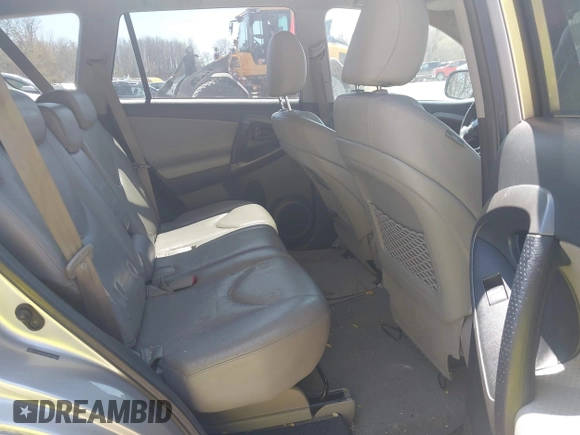 2010 Toyota RAV4 Ltd with VIN 2T3DF4DV5AW070569, listed as a IAAI auction lot 42105082 with 207,432 mi miles. Bid and sale history available at carsss.com. Image 8.