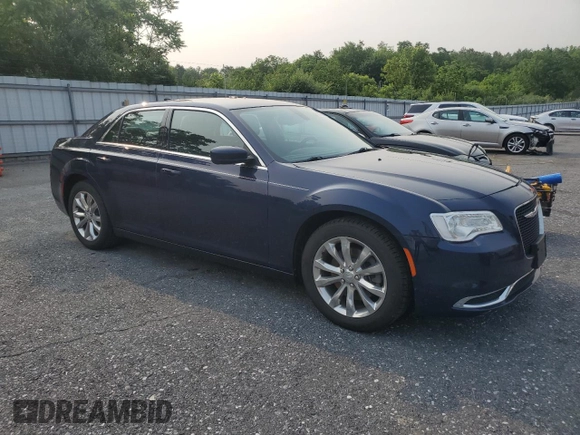 2017 Chrysler 300 Limited z VIN 2C3CCARG8HH571483, wystawiony jako Copart lot #60307865 z przebiegiem 86 606 mil mil oraz Szkoda całkowita • Salvage title. Historia ofert i sprzedaży dostępna na DreamBid. Obrazek 4.